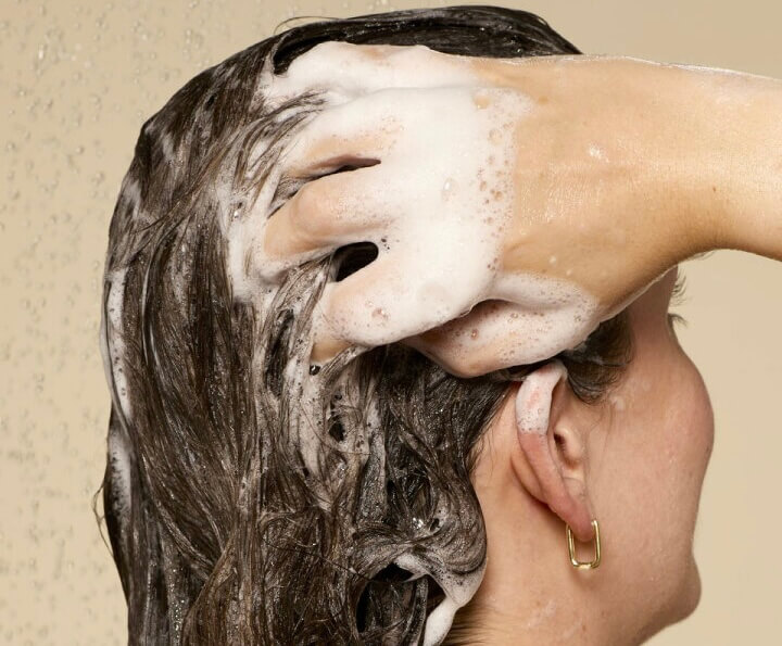 LUSH スーパーミルキー シャンプー